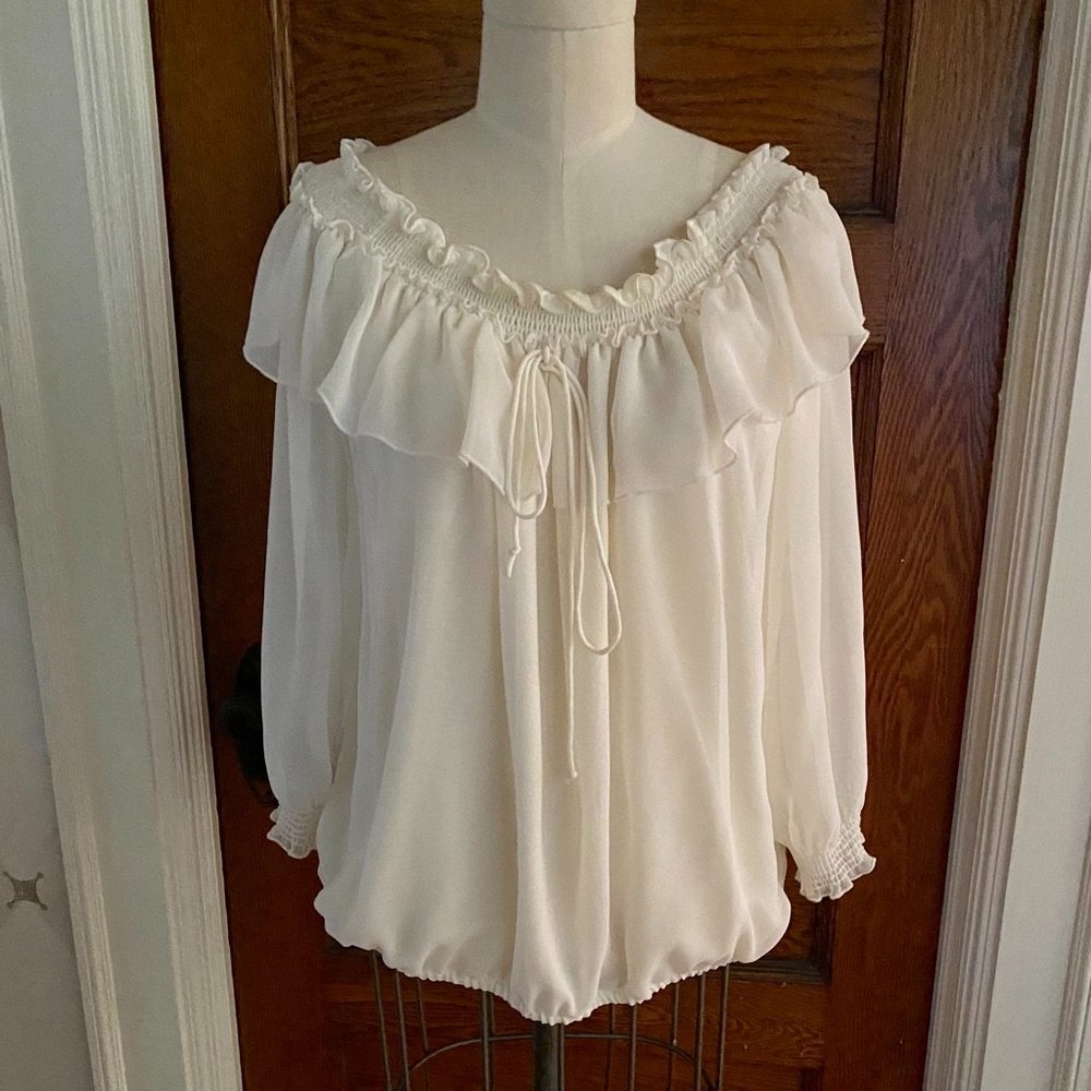 Free Generation Size Medium Cream Peasant Blouse Top